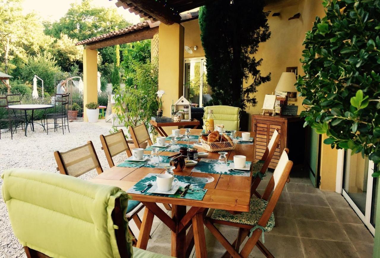 Le Mas Des Pierres Blanches Bed & Breakfast Venasque Ngoại thất bức ảnh